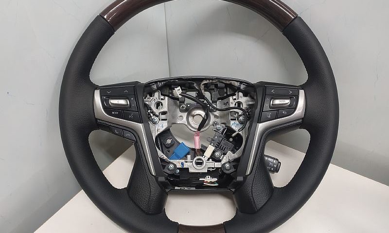 Перетяжка руля на Toyota Prado