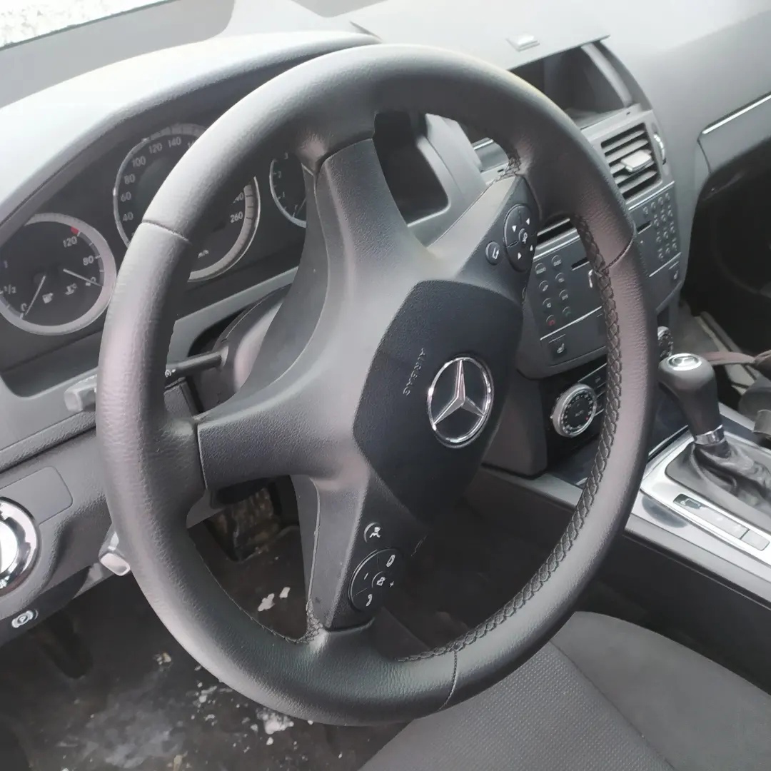 Перетяжка руля на Mercedes C класса
