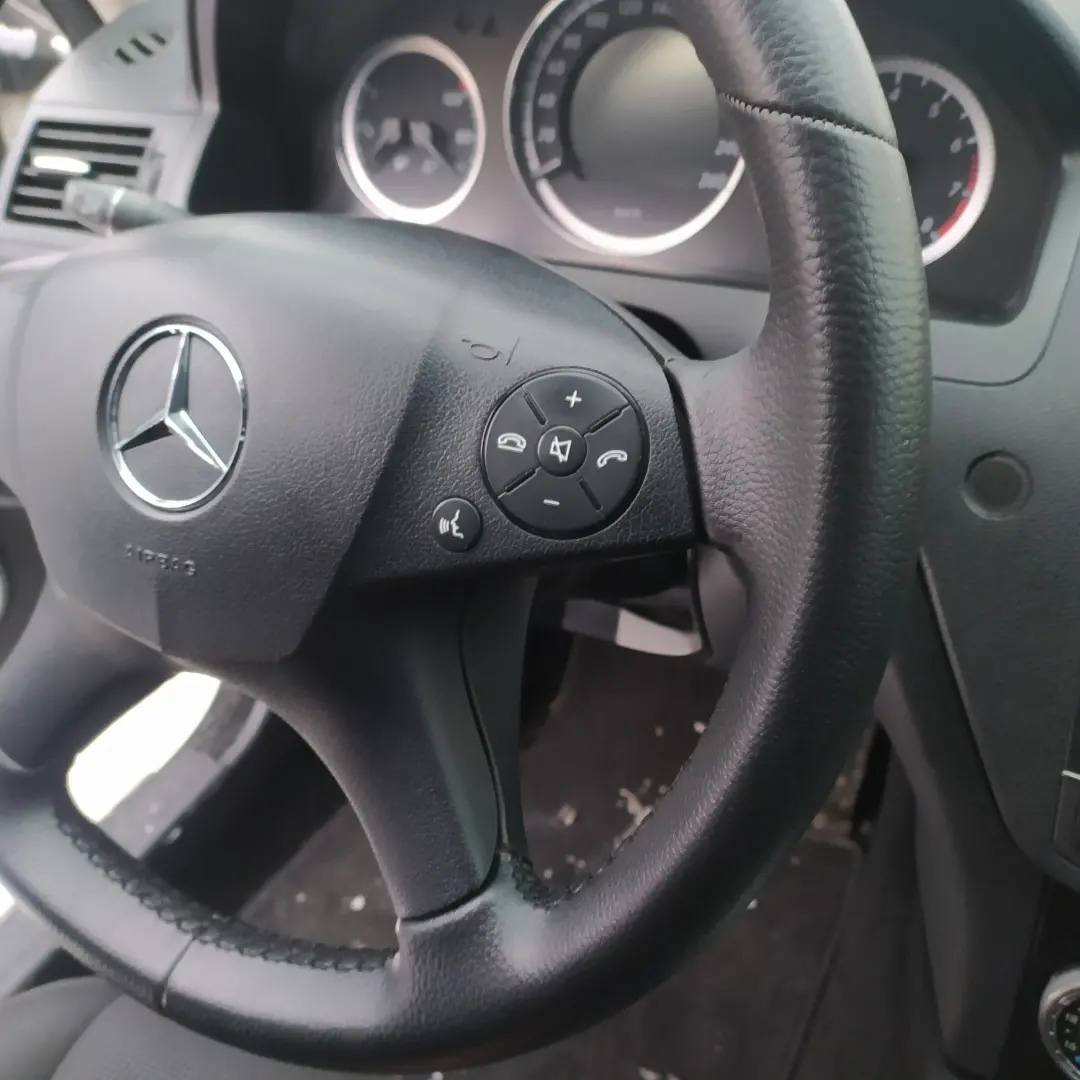 Перетяжка руля на Mercedes C класса