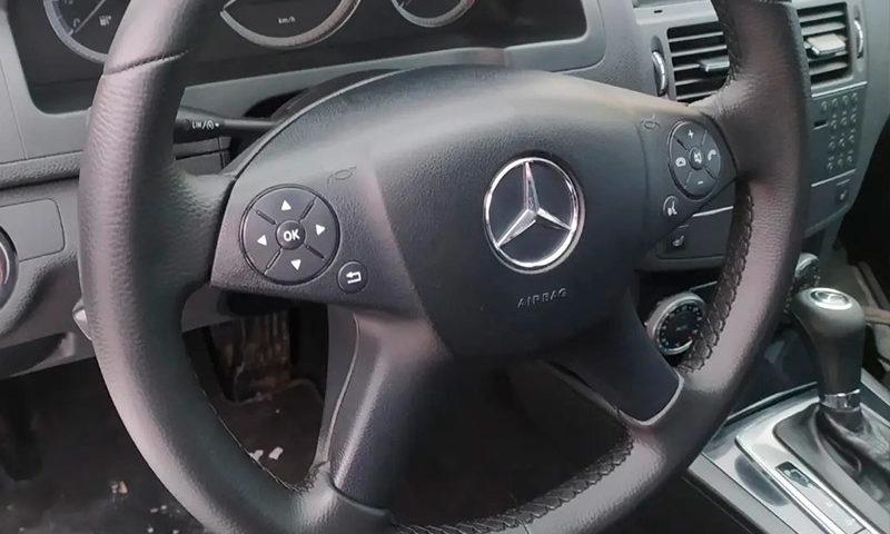 Перетяжка руля на Mercedes C класса